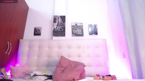 Snapshot of bigbooty_mommy chatting on March 2025 07:49:02 PM Mia online show from March 2025 07:49:02 PM