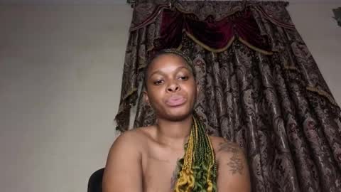 Snapshot of bigbooty_xchataa chatting on December 2025 12:05:01 AM Lucy online show from December 2025 12:05:01 AM