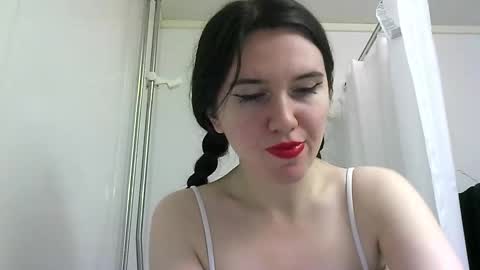 Isabella online show from October 2025 03:46:02 AM