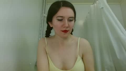 Snapshot of bigbootybunny chatting on April 2026 06:10:01 PM Isabella online show from April 2026 06:10:01 PM