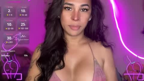 queen amanda online show from December 2025 05:25:02 AM