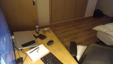 bigcok35spain online show from February 2025 06:00:02 PM