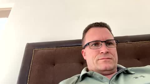 bigger22332233 online show from February 2025 08:21:01 PM