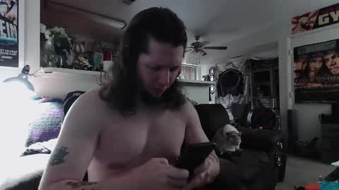 biggerisbetter21 online show from November 2025 02:18:02 PM