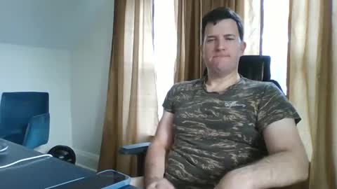 BiggestBallsOnChatr online show from November 2025 04:57:02 PM