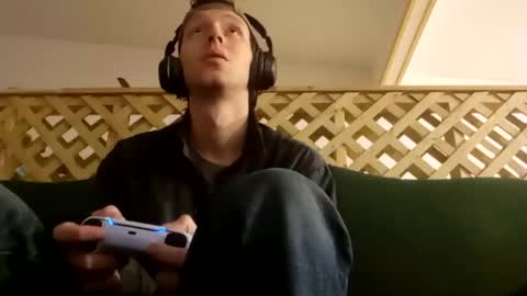 Snapshot of biggestboiiii chatting on January 2025 01:35:01 AM biggestboiiii online show from January 2025 01:35:01 AM