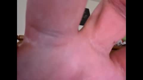 Snapshot of bigguunn chatting on February 2026 11:33:01 PM bigguunn online show from February 2026 11:33:01 PM