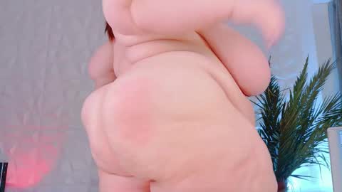 BIGGY MELON online show from February 2025 04:36:01 PM