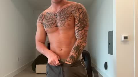 Snapshot of bigjonnnnnn chatting on June 2026 11:27:02 PM BIGJONNNNN online show from June 2026 11:27:02 PM