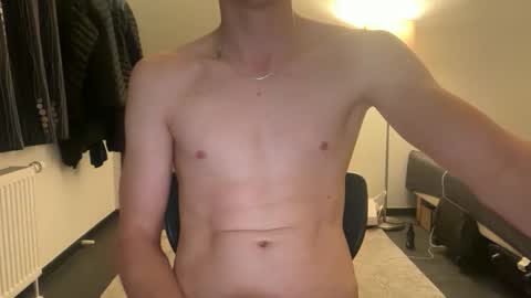 Snapshot of bigleor chatting on February 2026 06:48:01 PM bigleor online show from February 2026 06:48:01 PM