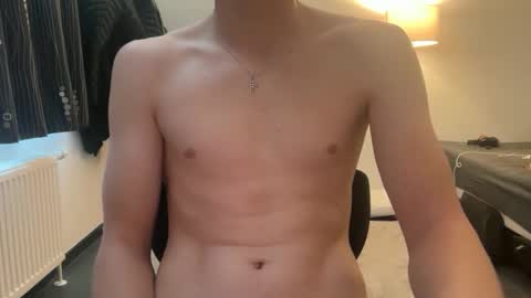 Snapshot of bigleor chatting on February 2026 11:28:02 AM bigleor online show from February 2026 11:28:02 AM