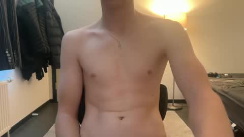 Snapshot of bigleor chatting on February 2026 12:01:02 PM bigleor online show from February 2026 12:01:02 PM