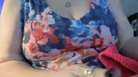 Snapshot of bigmarisella chatting on October 2025 01:56:01 PM Big Mari online show from October 2025 01:56:01 PM