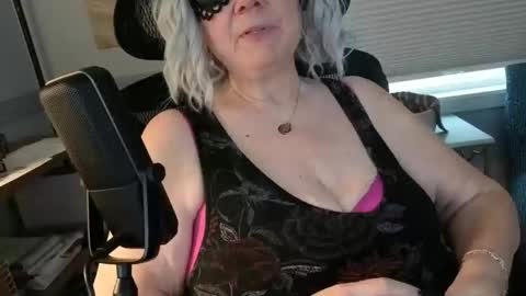 Snapshot of bigmarisella chatting on February 2026 02:11:02 PM Big Mari online show from February 2026 02:11:02 PM