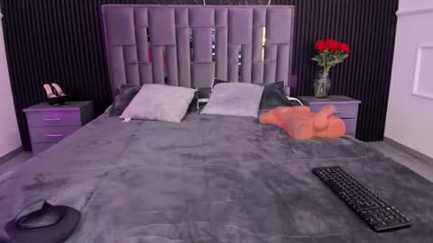 Zayra online show from March 2026 08:09:02 AM