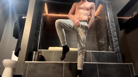 Snapshot of bigskinnyboyshh chatting on February 2025 01:32:02 AM bigskinnyboyshh online show from February 2025 01:32:02 AM