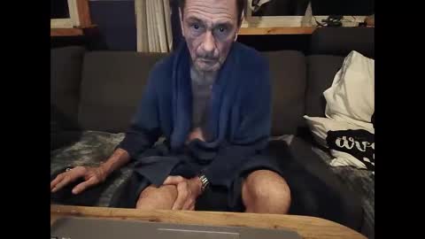 Snapshot of bigswe1 chatting on January 2025 03:45:02 AM bigswe1 online show from January 2025 03:45:02 AM