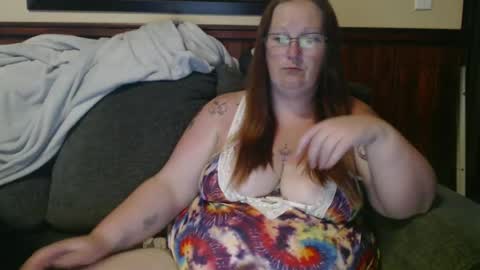 Snapshot of bigtitsgirl9991 chatting on June 2026 04:25:02 AM Kim online show from June 2026 04:25:02 AM
