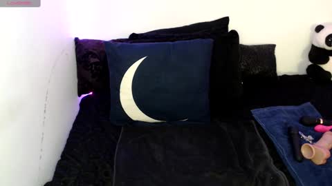 Nichole lights online show from September 2025 08:42:01 PM