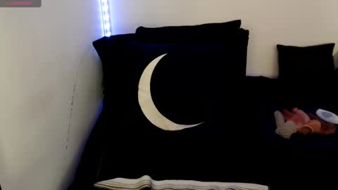 Nichole lights online show from September 2025 08:34:02 PM