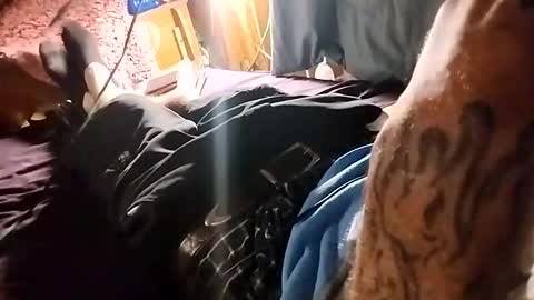 Snapshot of bigwalkdog420 chatting on September 2025 01:17:01 AM bigwalkdog420 online show from September 2025 01:17:01 AM