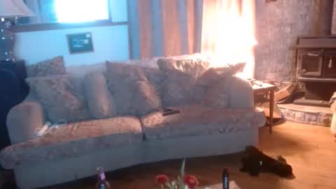 bigwoodman831 online show from April 2026 12:14:01 PM