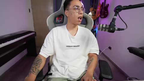 bigxboy96 online show from February 2025 04:42:01 AM