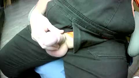 bikeman17 online show from December 2025 10:24:01 AM