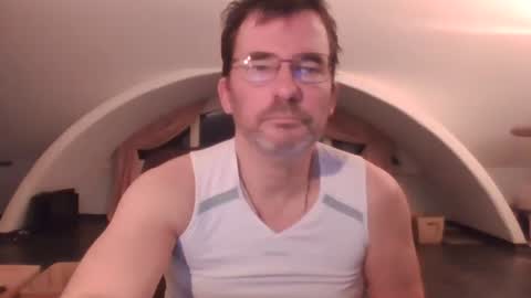 Snapshot of bikertom1988 chatting on January 2025 04:16:02 PM bikertom1988 online show from January 2025 04:16:02 PM