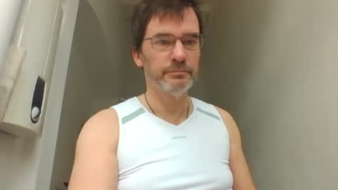 Snapshot of bikertom1988 chatting on February 2025 11:54:02 AM bikertom1988 online show from February 2025 11:54:02 AM