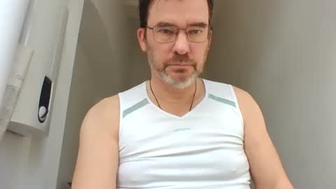 Snapshot of bikertom1988 chatting on February 2025 11:30:01 AM bikertom1988 online show from February 2025 11:30:01 AM