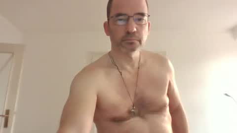 Snapshot of bikertom1988 chatting on February 2025 07:00:01 AM bikertom1988 online show from February 2025 07:00:01 AM