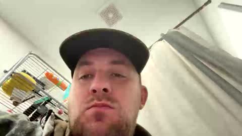 bilbonebagit online show from December 2025 09:33:01 PM