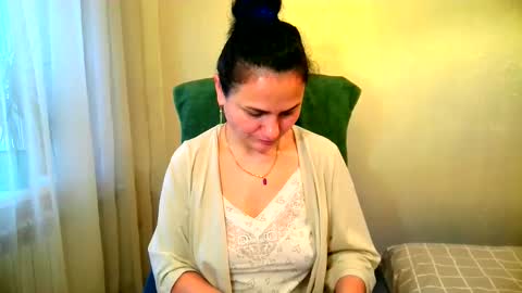 DOM NIKA online show from October 2025 11:47:02 AM