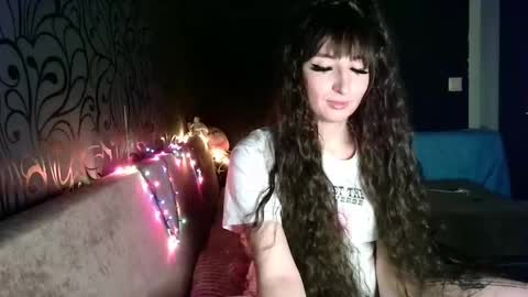 Snapshot of birdie_kiss chatting on February 2026 07:30:02 PM birdie_kiss online show from February 2026 07:30:02 PM