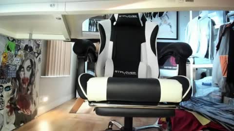bisexualjay online show from June 2026 01:36:01 PM