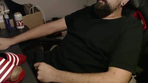 Snapshot of black_beard_slides chatting on September 2025 10:32:01 PM black_beard_slides online show from September 2025 10:32:01 PM