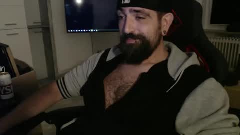 Snapshot of black_beard_slides chatting on September 2025 09:05:01 PM black_beard_slides online show from September 2025 09:05:01 PM