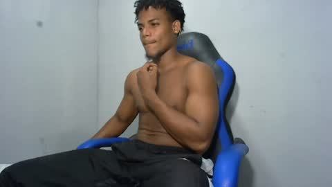 Snapshot of black_dicck chatting on July 2026 03:43:01 AM tu morenito online show from July 2026 03:43:01 AM