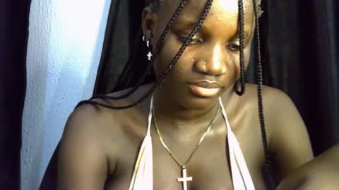 Esthy online show from September 2025 08:32:02 PM