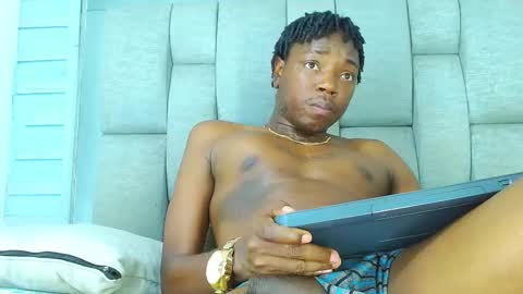 Fireeee  online show from November 2025 06:50:02 PM