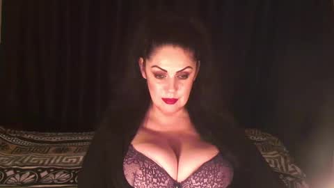 Snapshot of black_pearls chatting on February 2025 04:01:01 AM Sarah online show from February 2025 04:01:01 AM