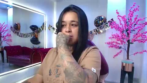 Snapshot of black_roseee chatting on October 2025 03:54:02 AM Rousse online show from October 2025 03:54:02 AM