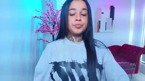 Snapshot of black_roseee chatting on December 2025 09:12:02 PM Rousse online show from December 2025 09:12:02 PM