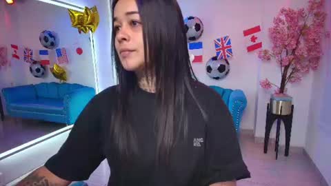 Snapshot of black_roseee chatting on June 2026 11:23:02 AM Rousse online show from June 2026 11:23:02 AM