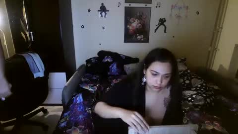 Snapshot of blackandwhiteboy6 chatting on December 2024 12:43:02 AM blackandwhiteboy6 online show from December 2024 12:43:02 AM