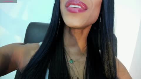 Nina online show from January 2025 09:20:01 PM