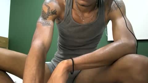 Snapshot of blackbulltitus chatting on February 2026 04:09:01 AM BlackBullTitus online show from February 2026 04:09:01 AM