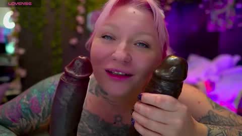 Alice online show from September 2025 09:05:01 PM