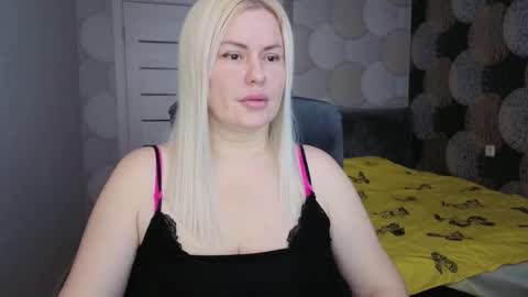 blackeyes11 online show from October 2025 02:00:01 AM